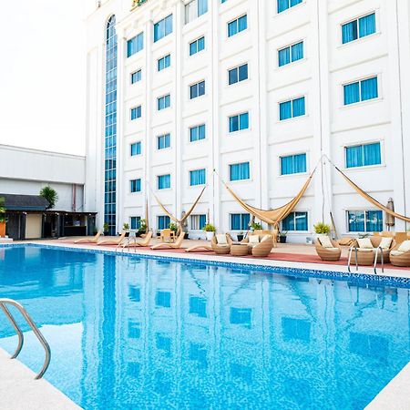The Apo View Hotel Davao Exterior photo